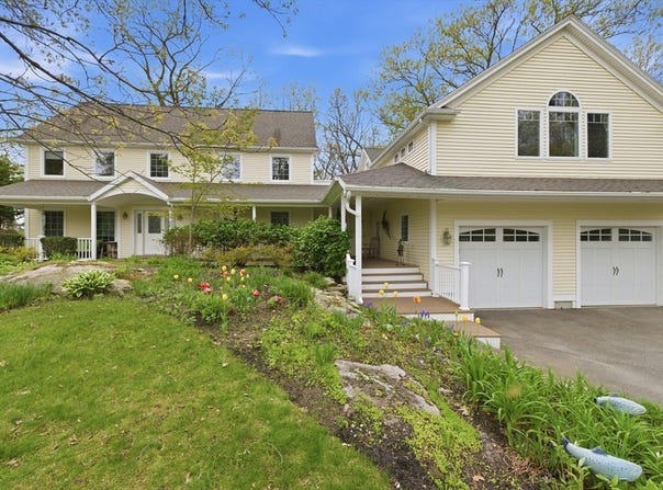 9 Woodcliffe Road, Lexington, MA 02421