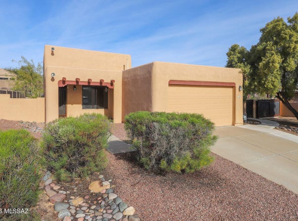470 W Rio Flojo, Green Valley, AZ 85614