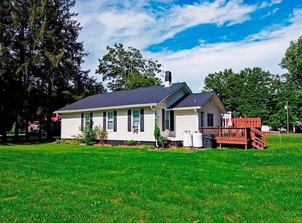 134 Maple Ave, Alderson, WV 24910