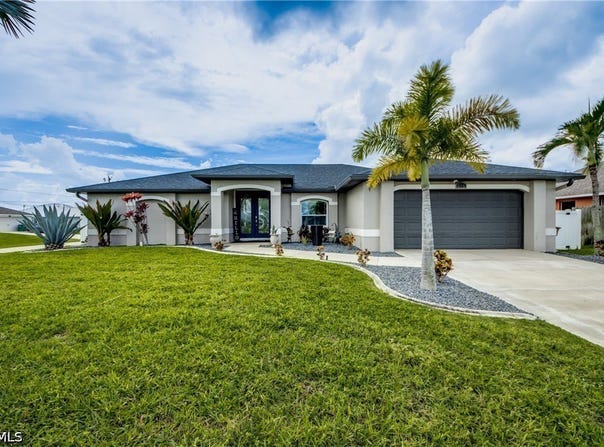 816 SW 28th Terrace, Cape Coral, FL 33914