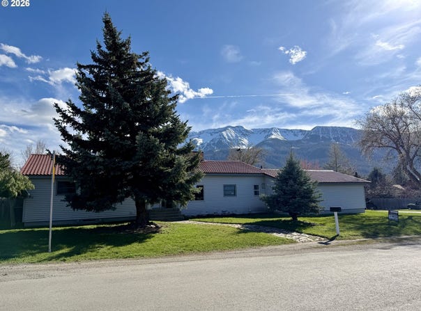 100 W 10TH St, Joseph, OR 97846