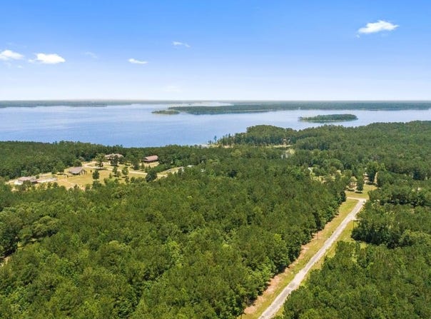 49 CR 222, Brookeland, TX 75931