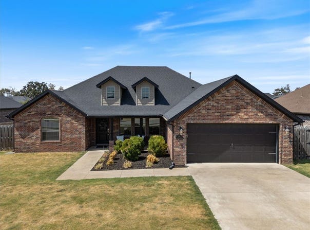 1741 Sunrise Circle, Centerton, AR 72719