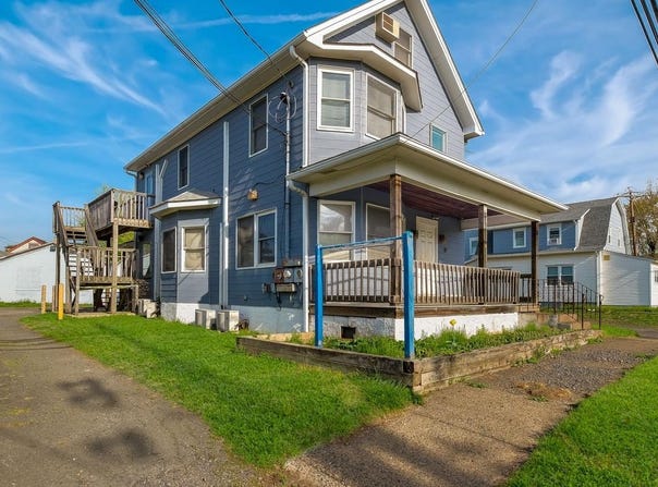 607 BATH RD, BRISTOL, PA 19007