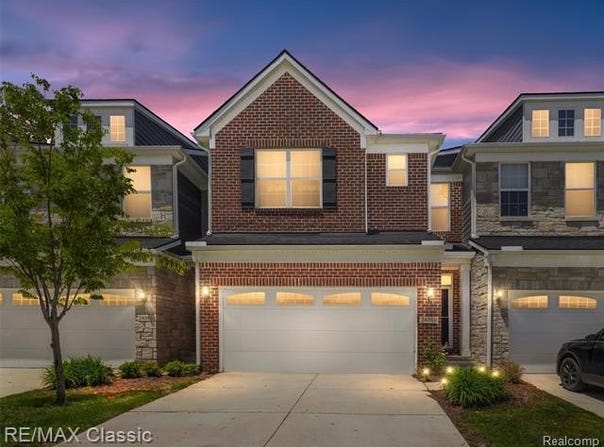 24869 Ivy, Novi, MI 48375