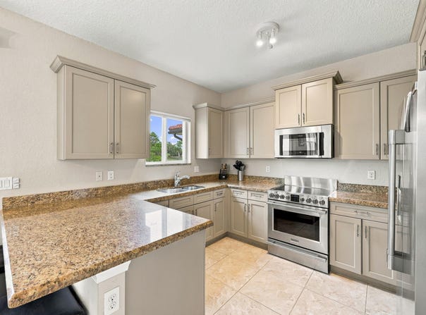6854 LANGDON Way, Lake Worth, FL 33463