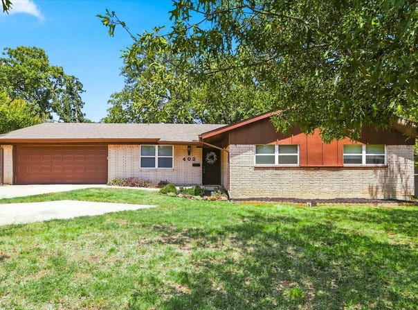 403 E Huitt Lane, Euless, TX 76040