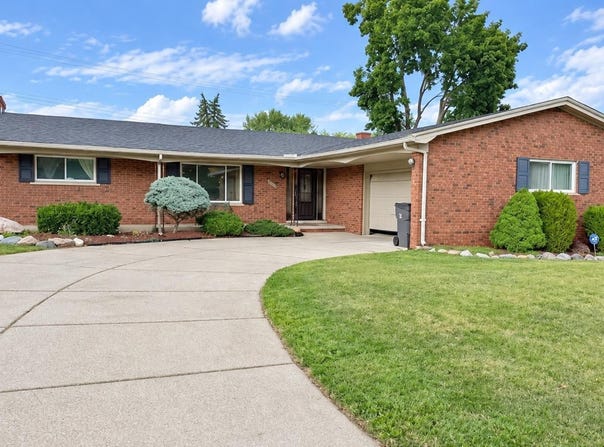 35358 Bobcean Road, Clinton Township, MI 48035