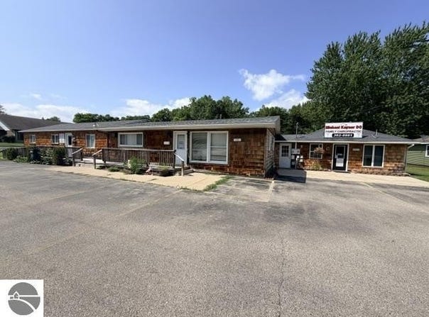 80 W M-55, Tawas City, MI 48763