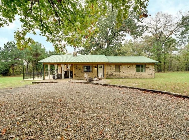 121 W Bethel Road, Broken Bow, OK 74728