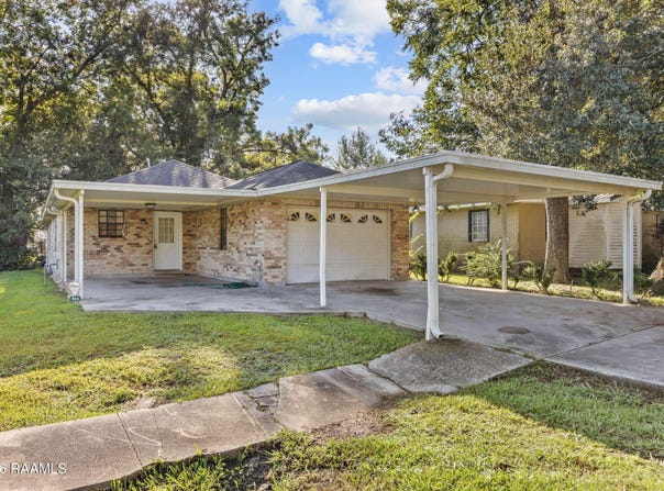 904 Chappuis Avenue, Rayne, LA 70578