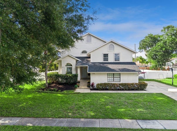 1458 ROYAL Circle, APOPKA, FL 32703