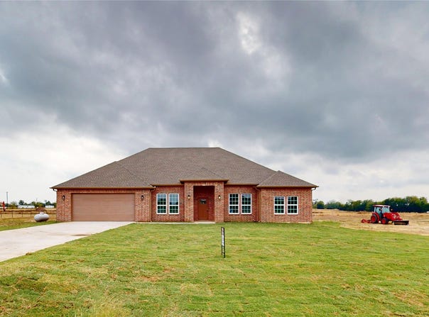 205 Private Road, Point, TX 75472
