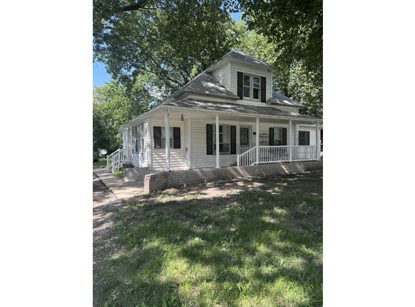 104 E Logan St, Brainard, NE 68626