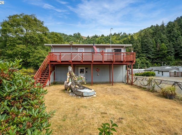 8310 CEDAR St, RockawayBeach, OR 97136