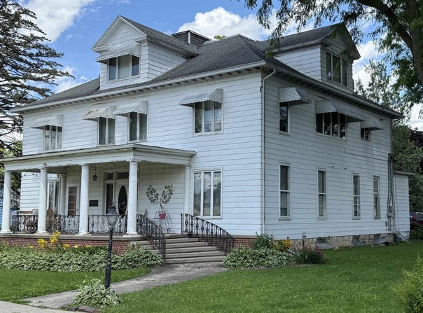 323 S Main, STOCKTON, IL 61085