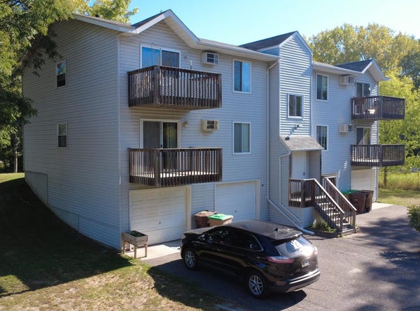 240 Hallam Avenue S, Mahtomedi, MN 55115