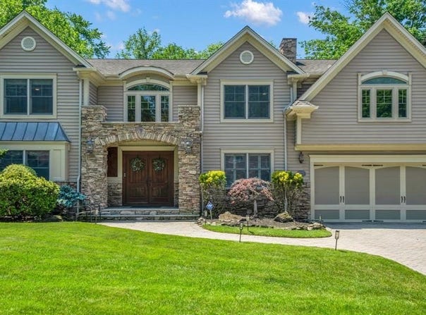 26 Devonshire Road, Cresskill, NJ 07626