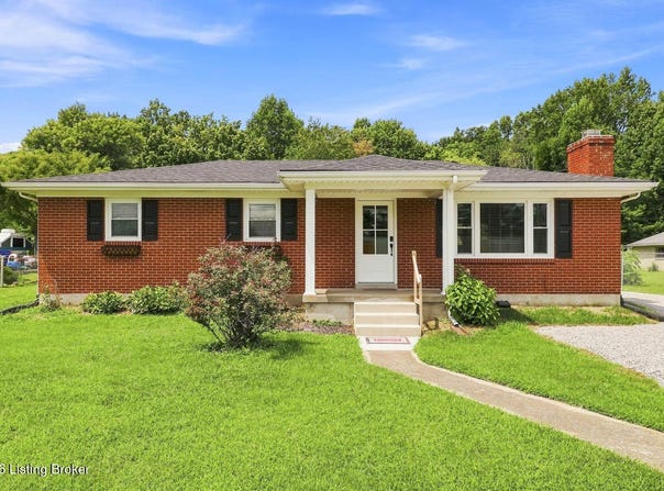 2753 Coral Ridge Rd, Brooks, KY 40109
