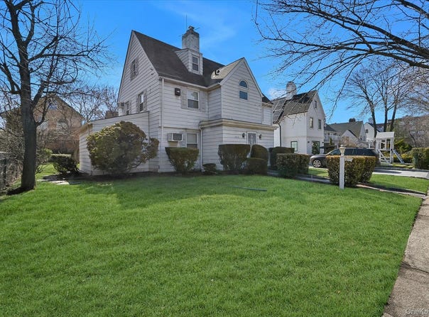 Forest Hills, NY 11375
