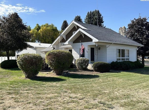 3 W State St., St. John, WA 99171
