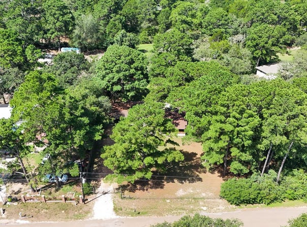 111 Old Piney Trl, Paige, TX 78659