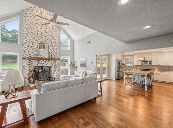 901 Pioneer Circle W, Argyle, TX 76226