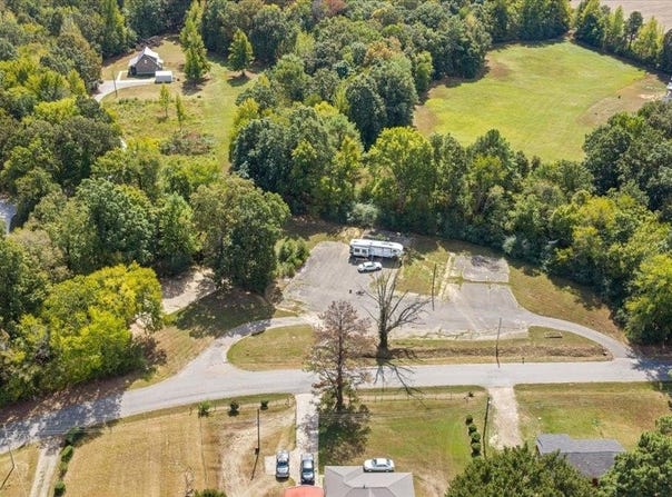 2445 MOSBY Rd, Oakland, TN 38060