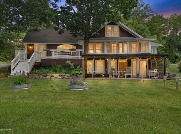 46 Augusta Road, Rome, ME 04963