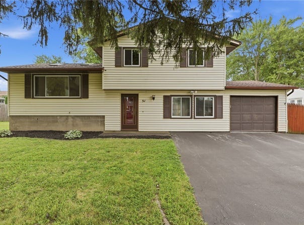 51 Valencia Drive, Rochester, NY 14606