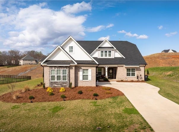 317 Grandworth Way, King, NC 27021