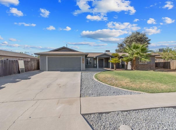 916 E Elm Street, Hanford, CA 93230