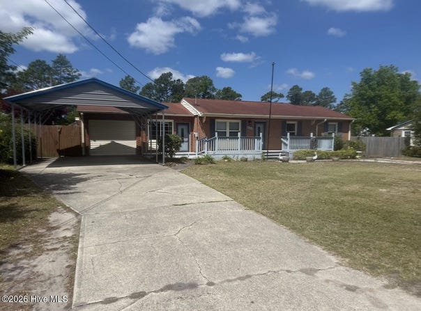 456 Sand Ridge Road, Hubert, NC 28539