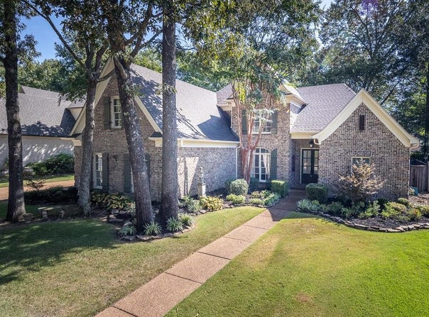 190 IVY BROOK Ln, Collierville, TN 38017