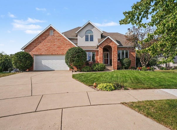 2226 Cowan Court, Schererville, IN 46375