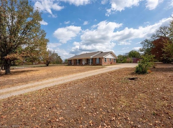 102 N Kibler HWY, Alma, AR 72921