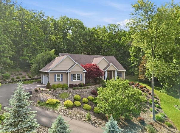 61 Sullivan Dr, Sayre, PA 18840