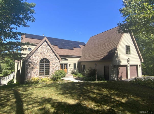 148 Chippewa Drive, Negaunee, MI 49866