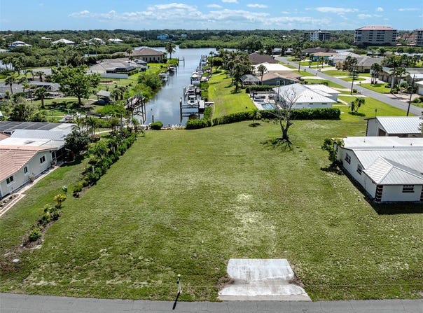 458 N SHORE Drive, OSPREY, FL 34229