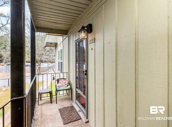 222 Riverbend Drive, Mobile, AL 36605