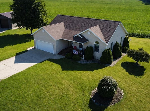 707 Tulip Drive, Three Oaks, MI 49128