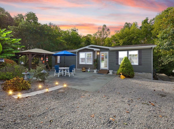 90 Little Lisa Lane, Russell Springs, KY 42642