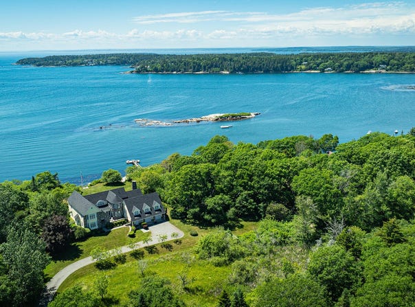 37 Alliquippa Road, Phippsburg, ME 04562