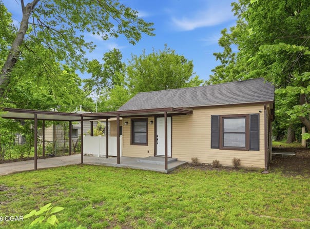 1808 W 20th Street, Joplin, MO 64804