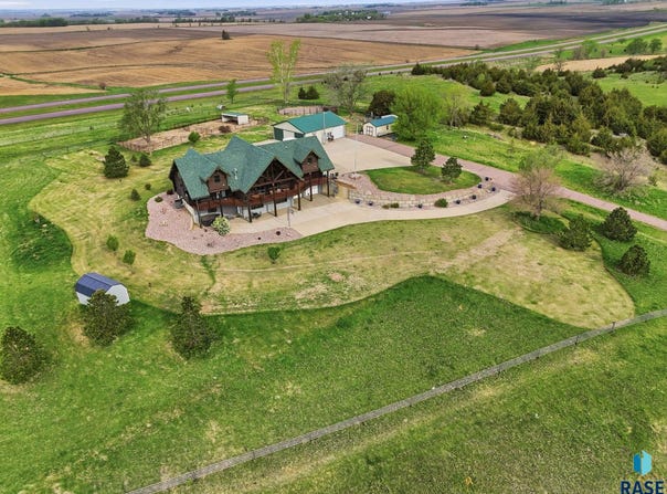 47065 308 St, Beresford, SD 57004