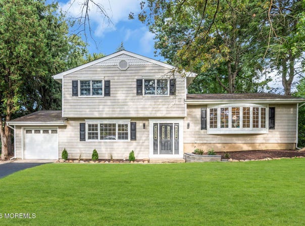 52 Ryders Lane, East Brunswick, NJ 08816