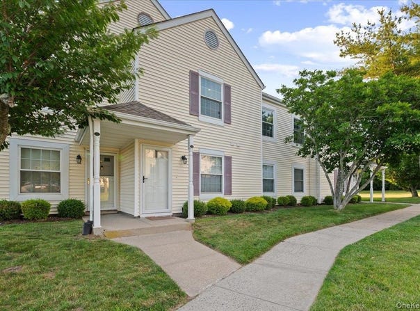 80 Fairview Circle, Middle Island, NY 11953