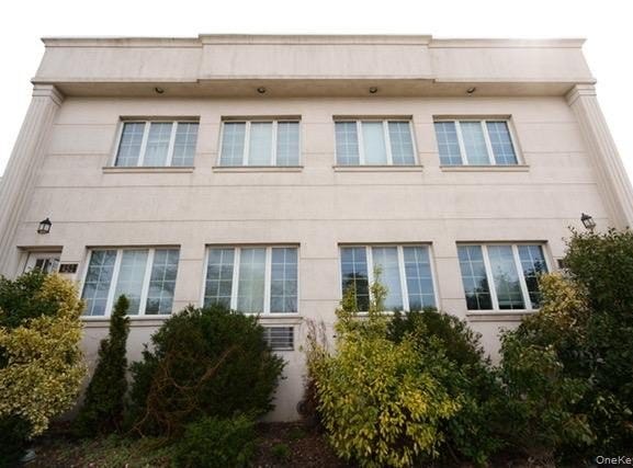 450 E Park Avenue, Long Beach, NY 11561
