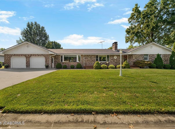 502 LAWN Drive, Tipton, MO 65081