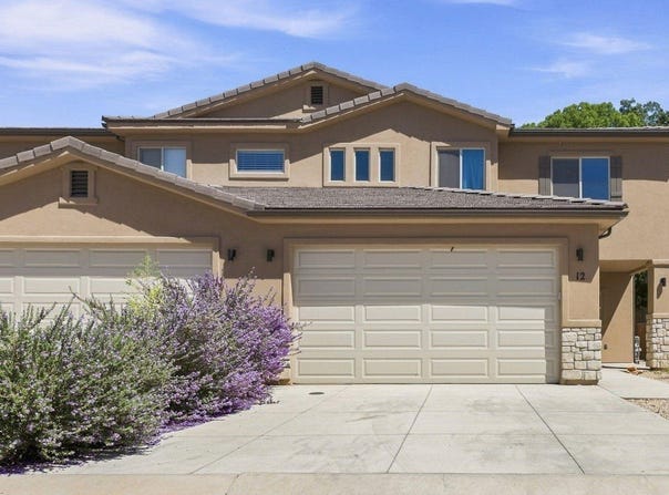 174 N 100 Loop W, Hurricane, UT 84737